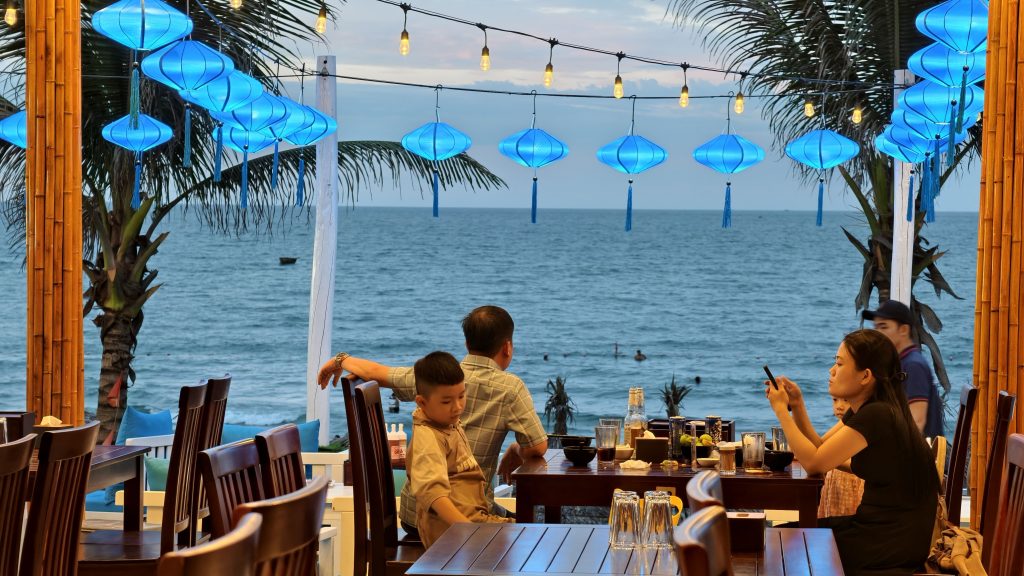 Nhà Hàng View Biển An Bàng Tinh Hoa Biển Cả!